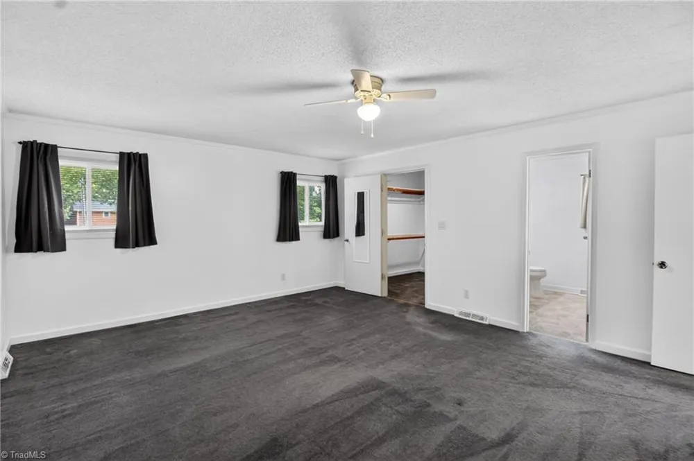609 Robin Lane Archdale, NC 27376