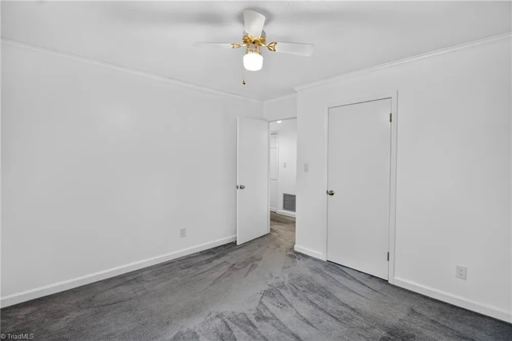609 Robin Lane Archdale, NC 27376