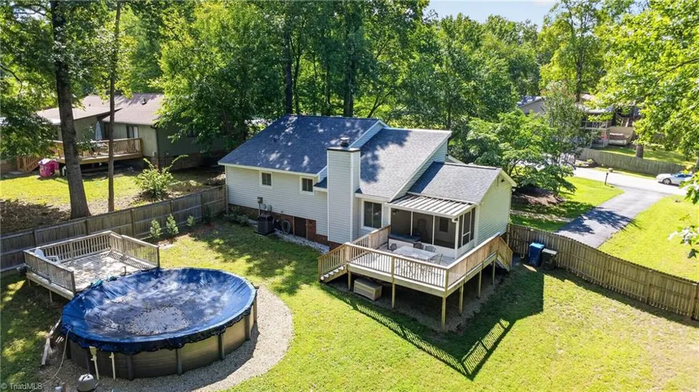 609 Robin Lane Archdale, NC 27376