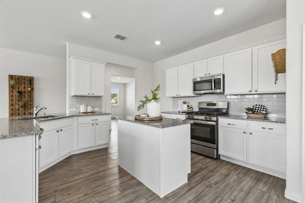 2000 Angus Drive Little Elm, TX 75068