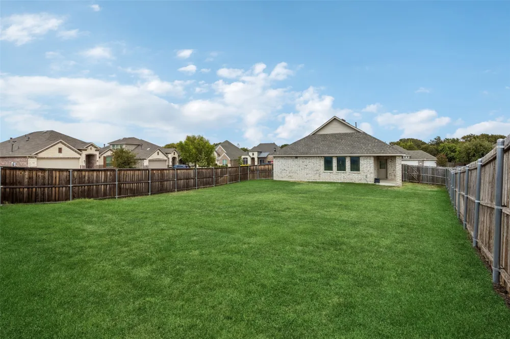 2000 Angus Drive Little Elm, TX 75068
