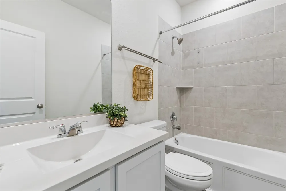 2000 Angus Drive Little Elm, TX 75068