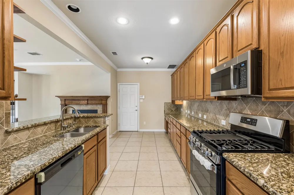 4313 Kestrel Way Carrollton, TX 75010