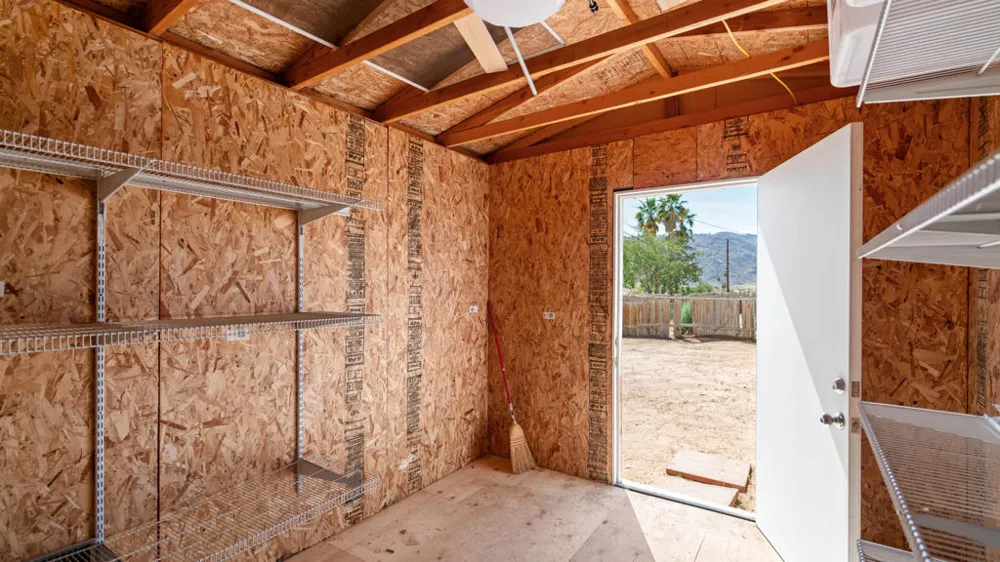 6069 Baileya Avenue 29 Palms, CA 92277