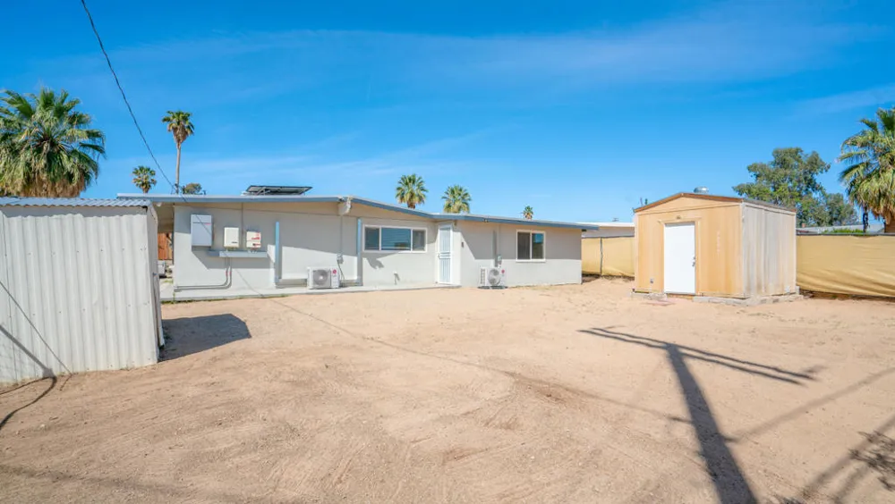 6069 Baileya Avenue 29 Palms, CA 92277