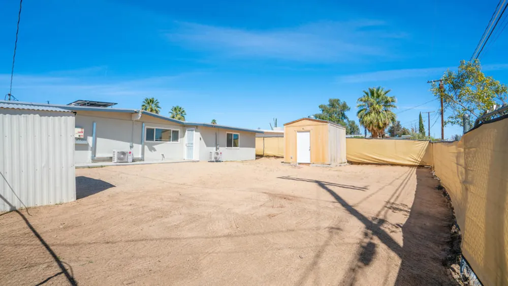 6069 Baileya Avenue 29 Palms, CA 92277