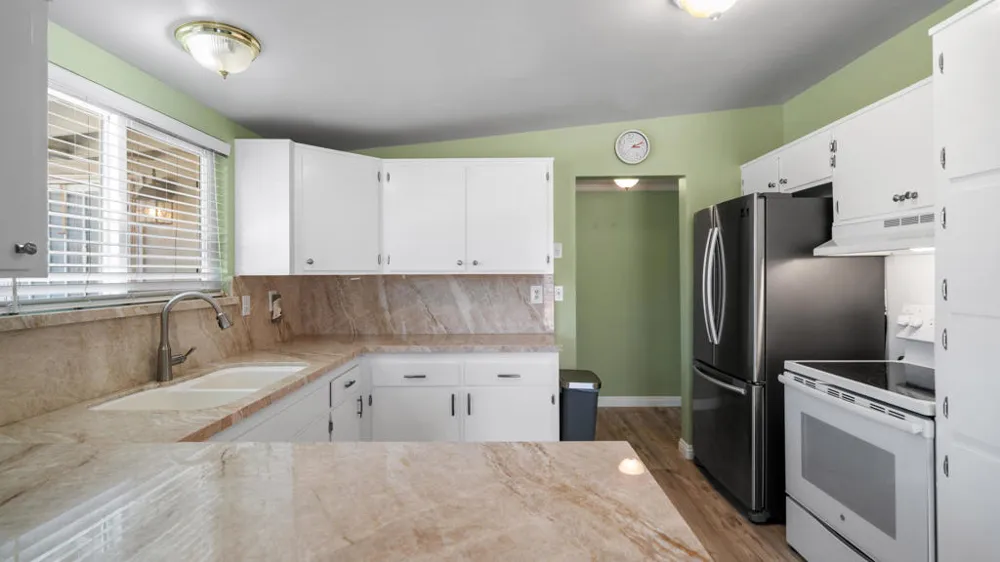 6069 Baileya Avenue 29 Palms, CA 92277