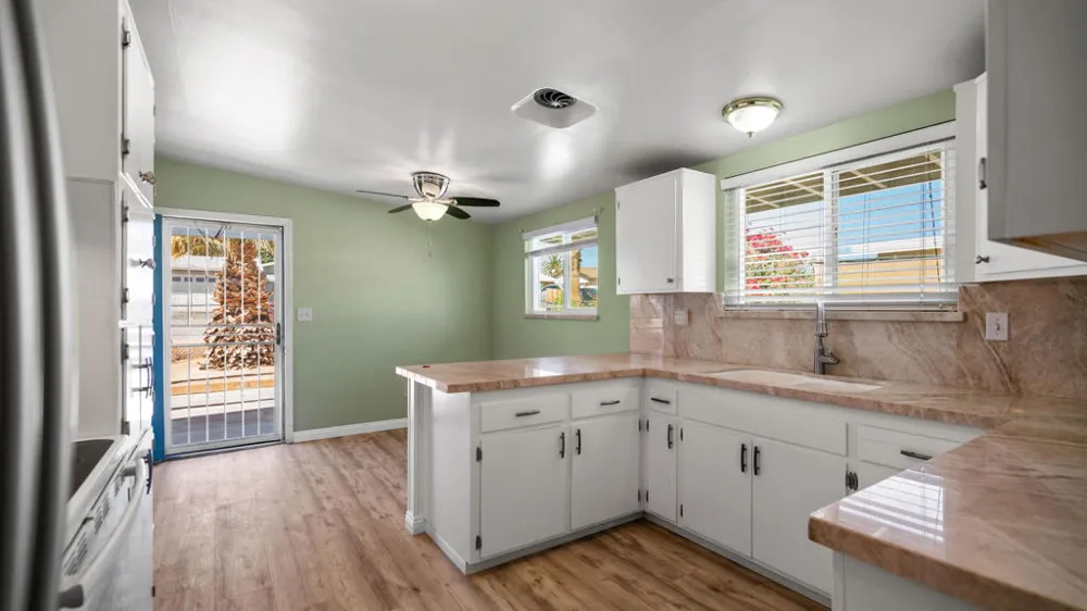 6069 Baileya Avenue 29 Palms, CA 92277