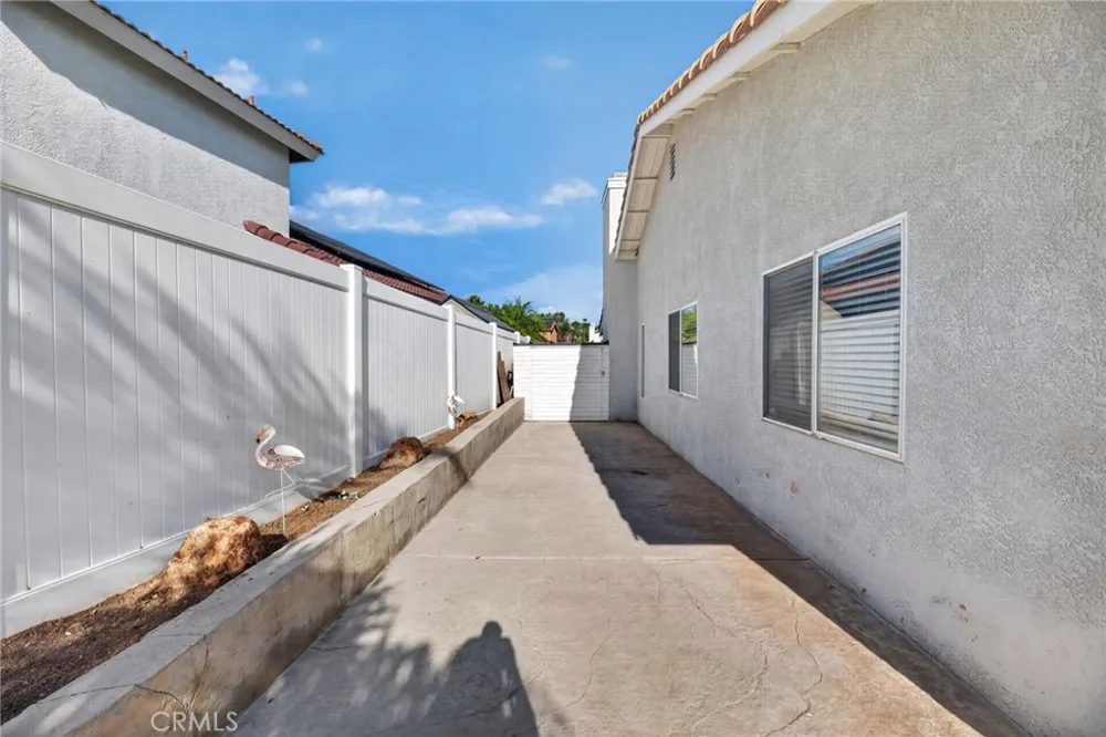 39541 Country Mill Rd Murrieta, CA 92562