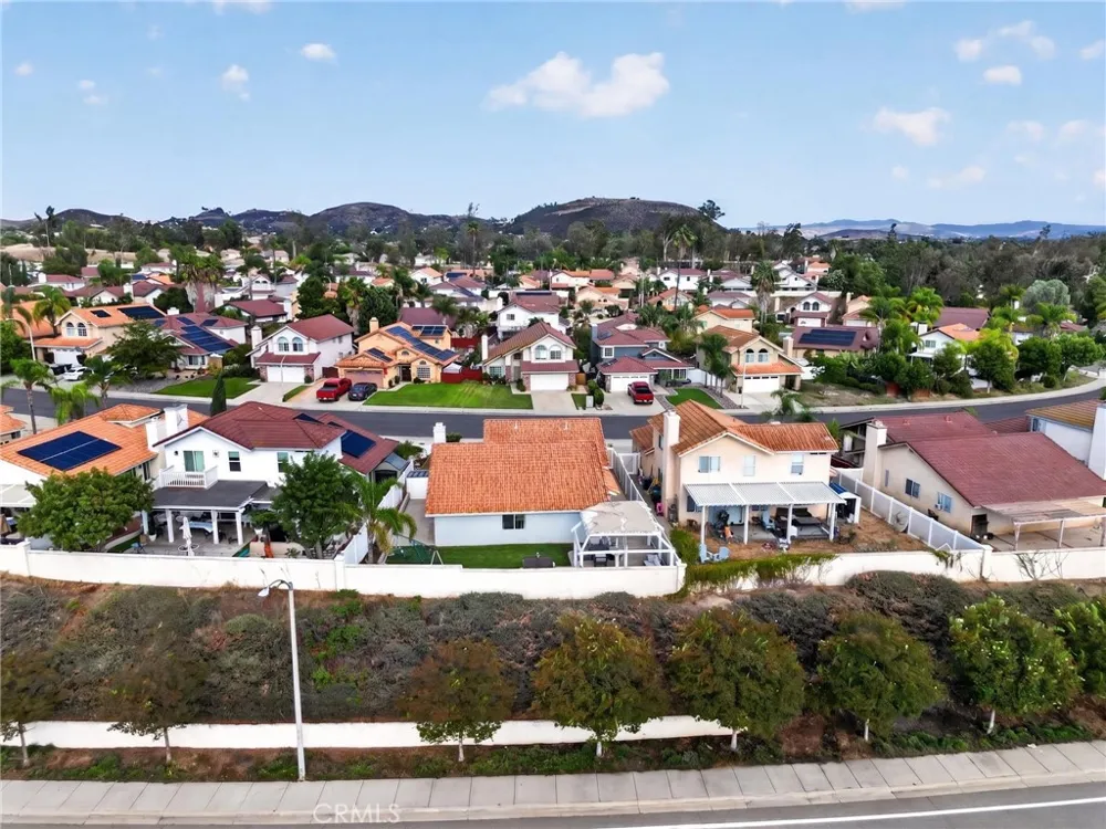 39541 Country Mill Rd Murrieta, CA 92562