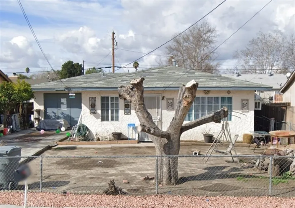 498 S Vernon San Jacinto, CA 92583