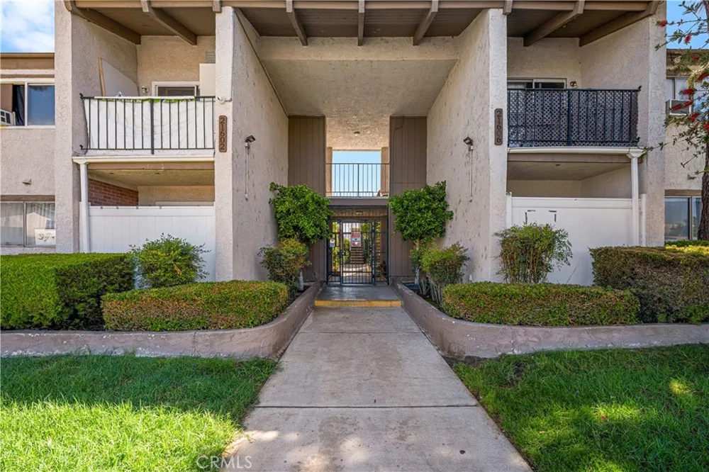 21602 Belshire #4 Hawaiian Gardens, CA 90716