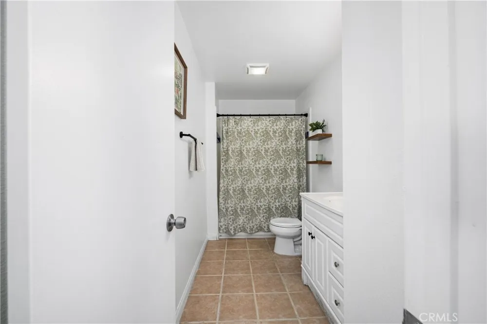 21602 Belshire #4 Hawaiian Gardens, CA 90716