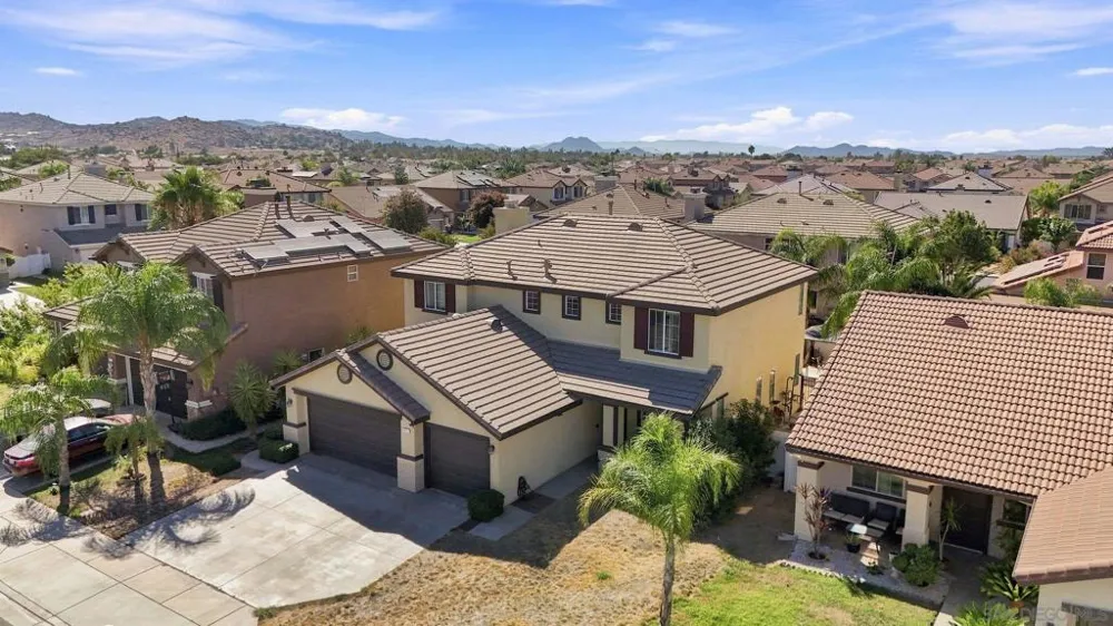 875 Seymour Way Perris, CA 92571