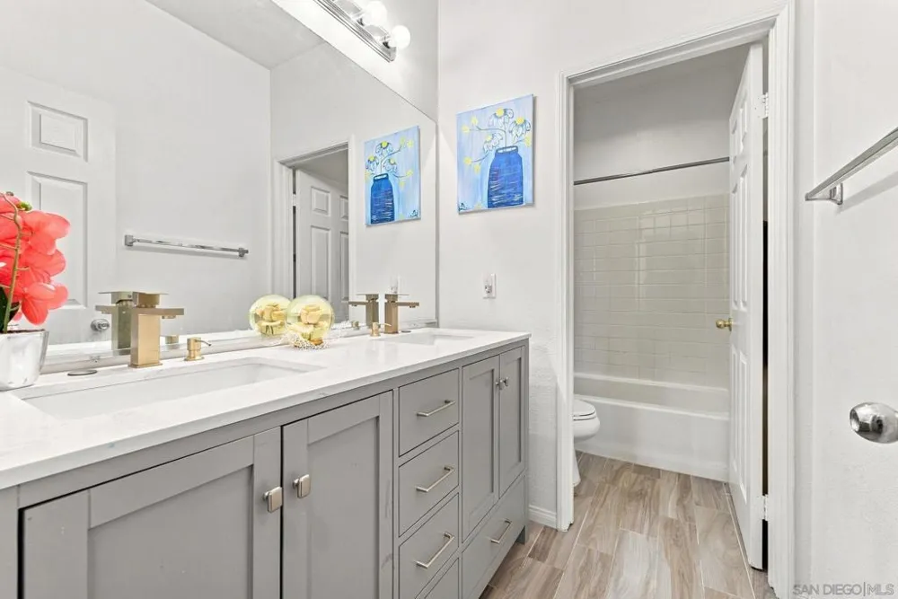 875 Seymour Way Perris, CA 92571