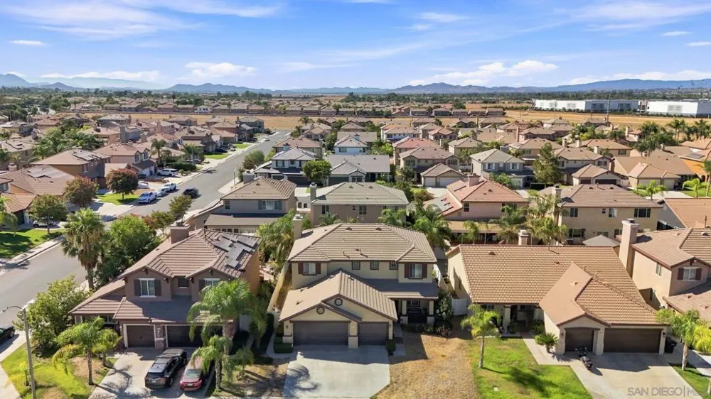 875 Seymour Way Perris, CA 92571