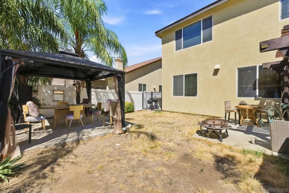 875 Seymour Way Perris, CA 92571