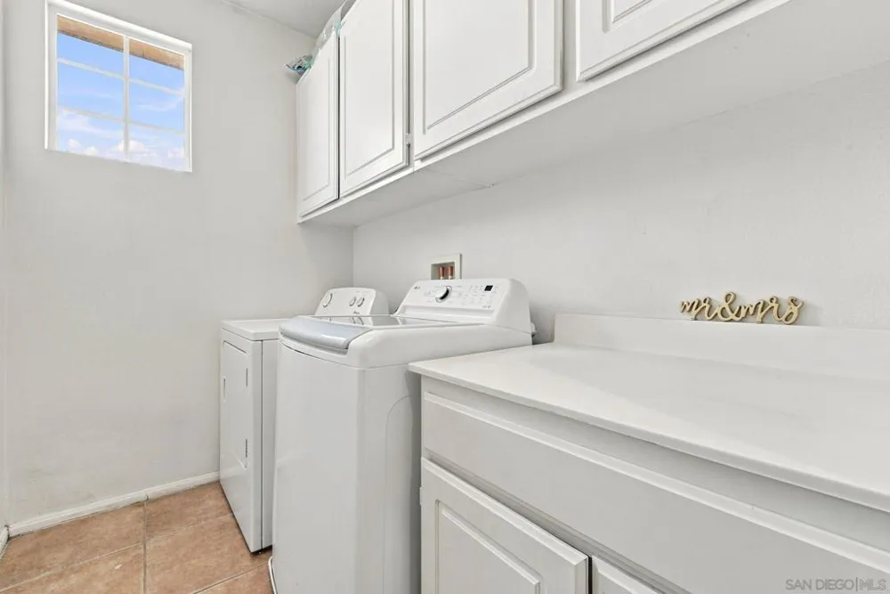 875 Seymour Way Perris, CA 92571
