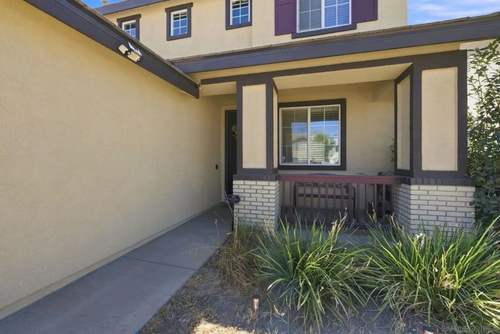 875 Seymour Way Perris, CA 92571