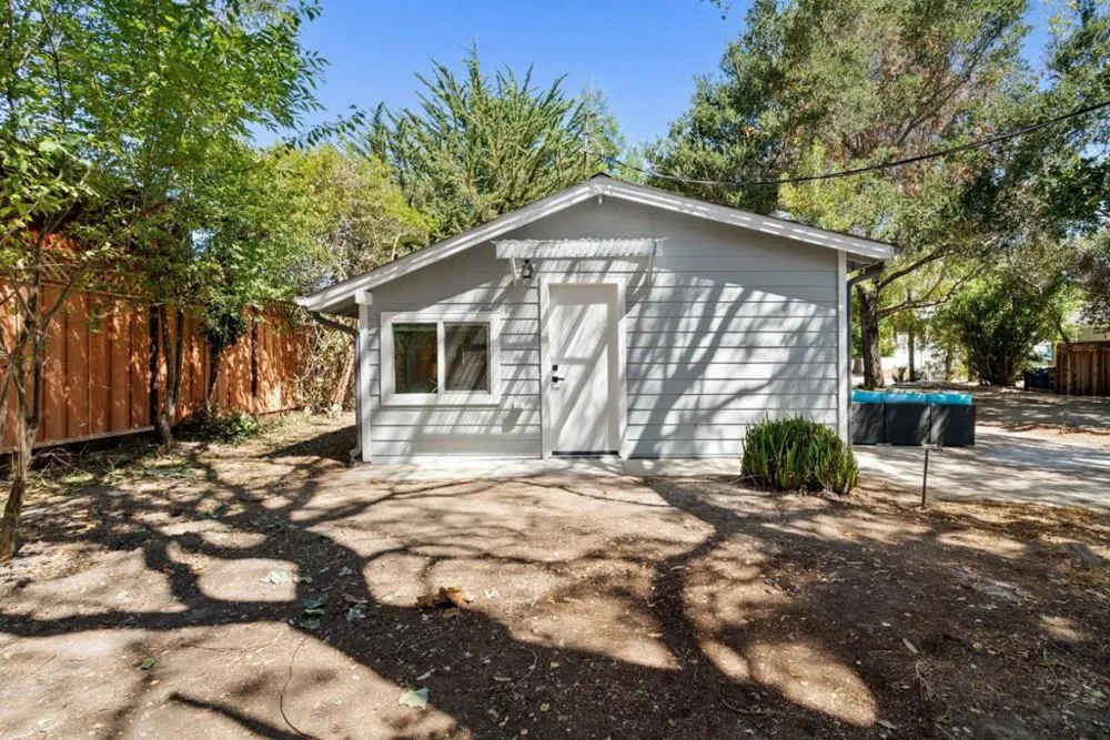414 Roxas Street Santa Cruz, CA 95062