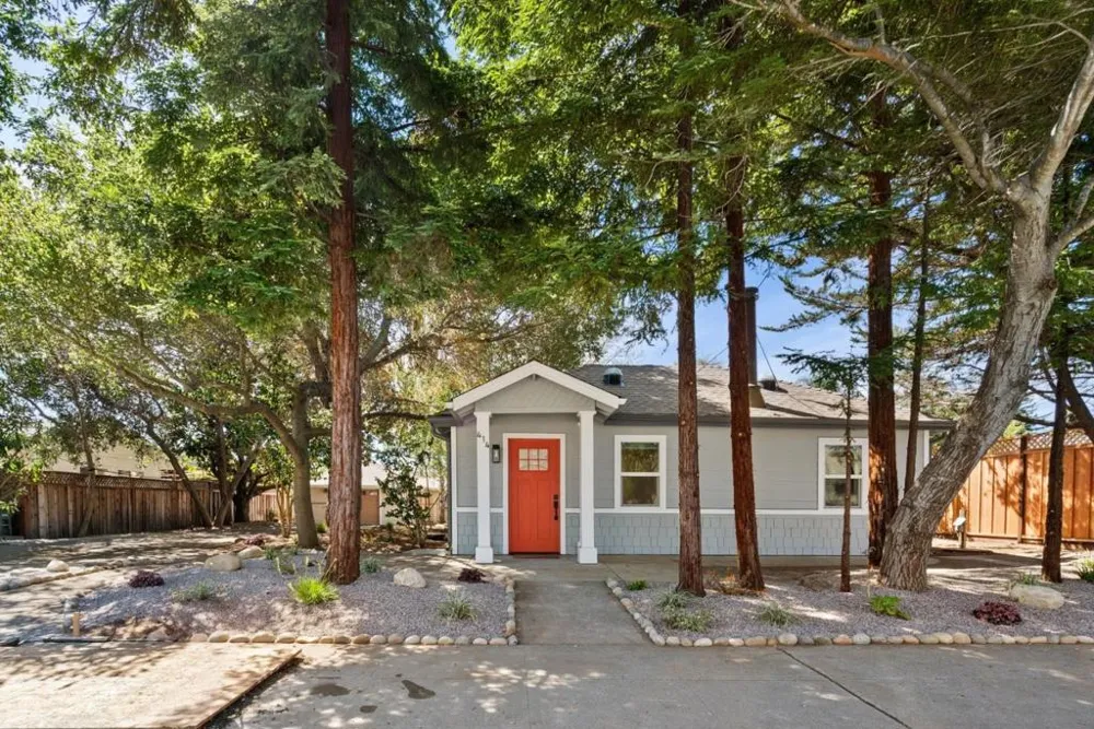 414 Roxas Street Santa Cruz, CA 95062