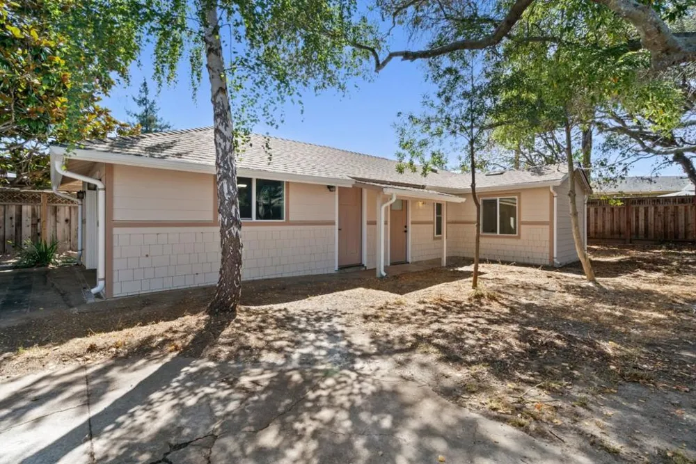 414 Roxas Street Santa Cruz, CA 95062
