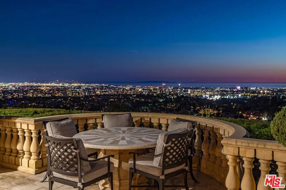1309 Davies Drive Beverly Hills, CA 90210