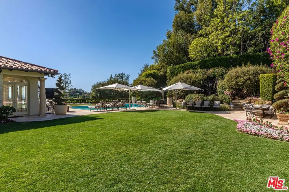 1309 Davies Drive Beverly Hills, CA 90210