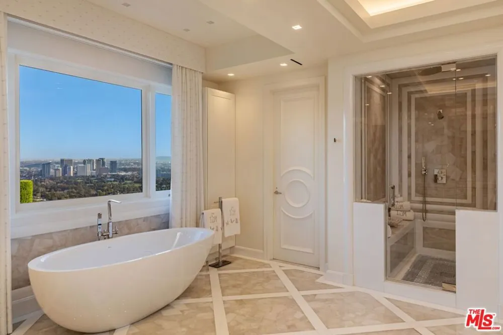 1309 Davies Drive Beverly Hills, CA 90210