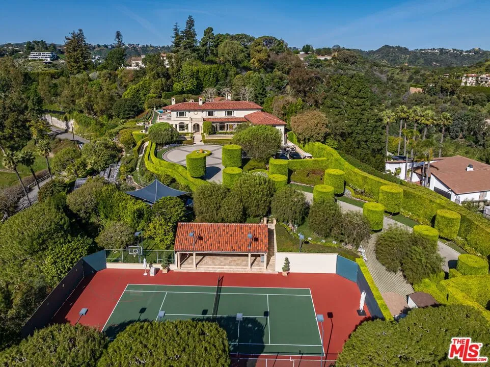 1309 Davies Drive Beverly Hills, CA 90210