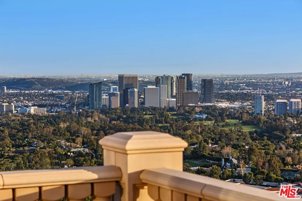 1309 Davies Drive Beverly Hills, CA 90210