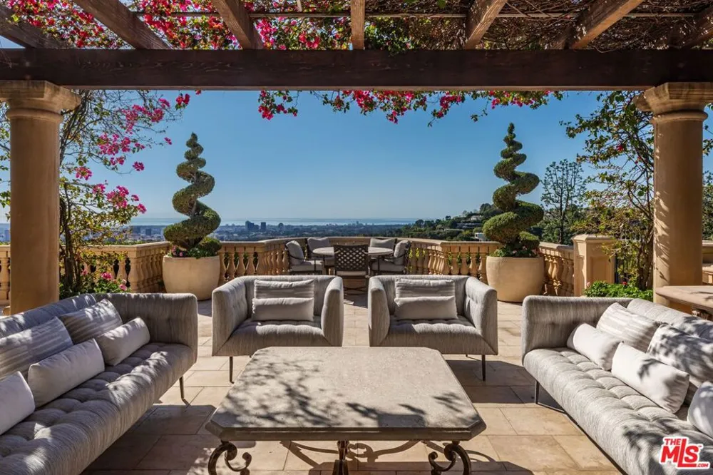 1309 Davies Drive Beverly Hills, CA 90210