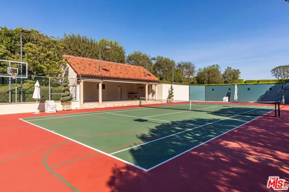 1309 Davies Drive Beverly Hills, CA 90210