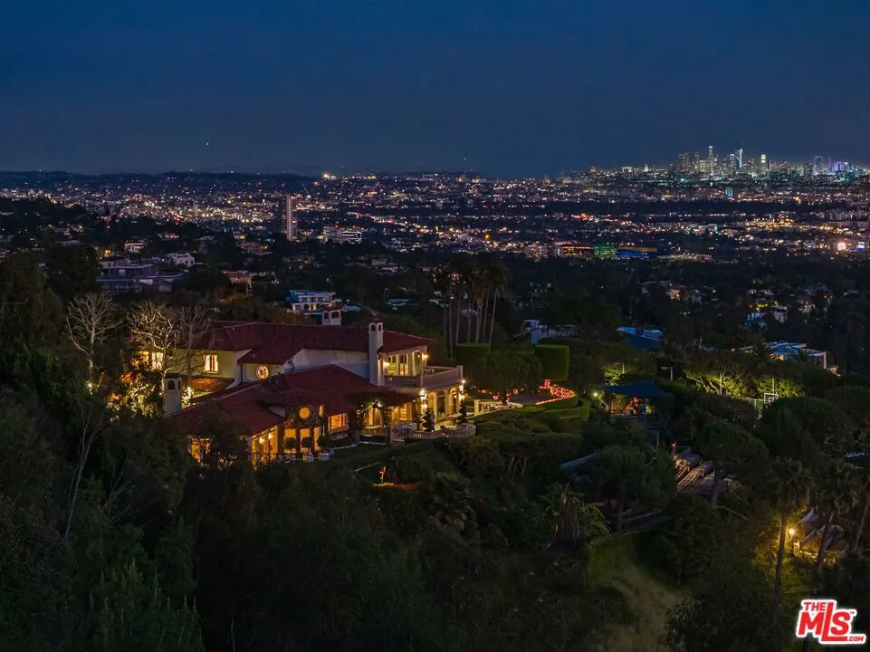 1309 Davies Drive Beverly Hills, CA 90210
