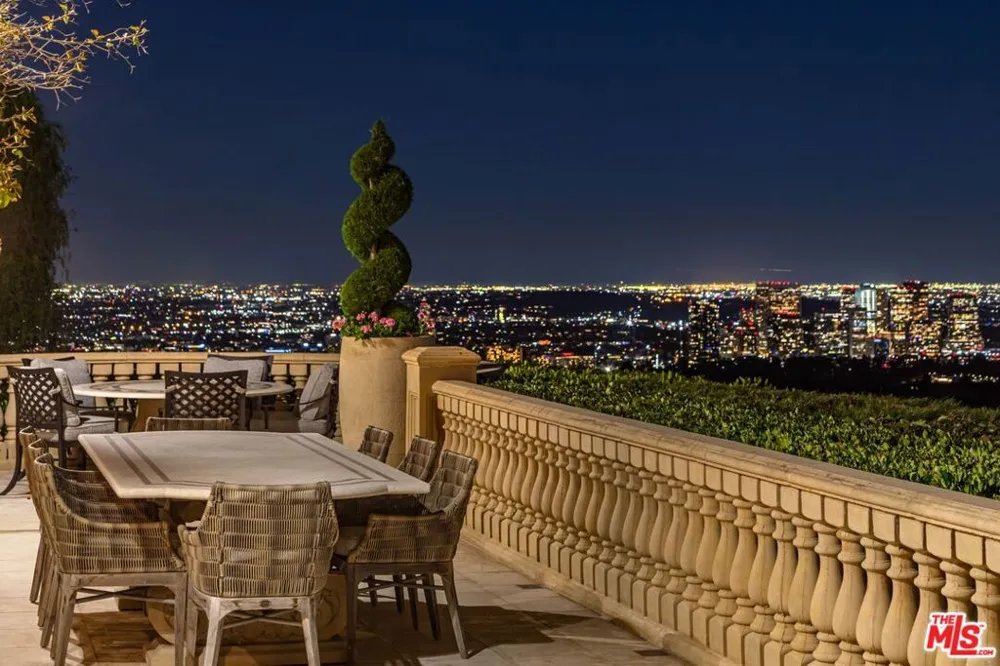 1309 Davies Drive Beverly Hills, CA 90210