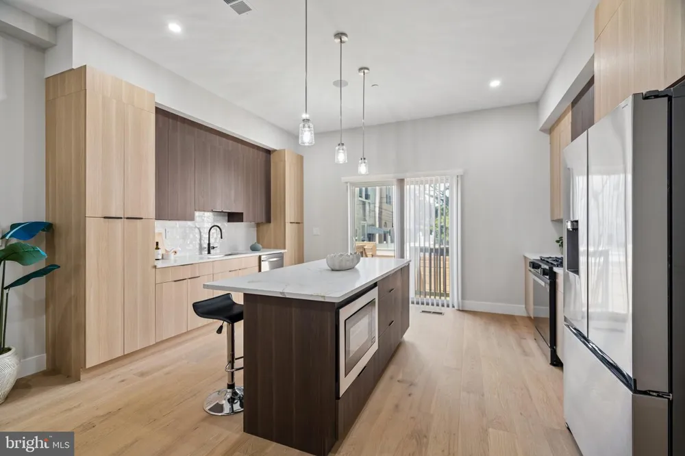 609 E LOCUST AVENUE Philadelphia, PA 19144