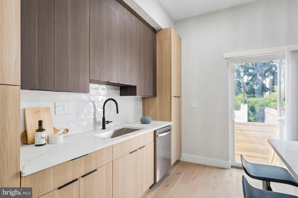 609 E LOCUST AVENUE Philadelphia, PA 19144
