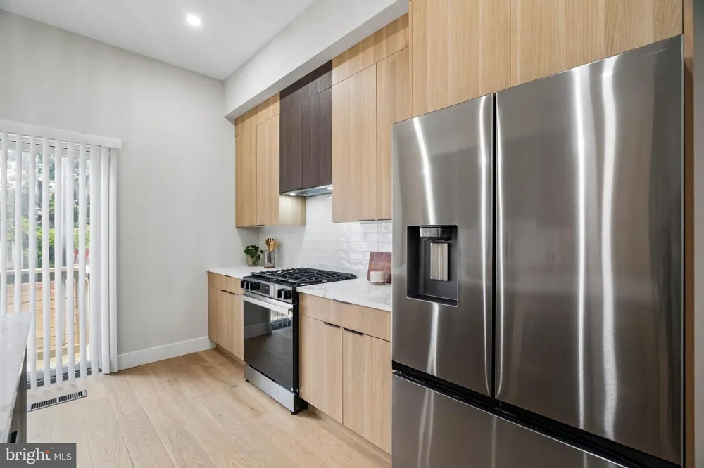 609 E LOCUST AVENUE Philadelphia, PA 19144