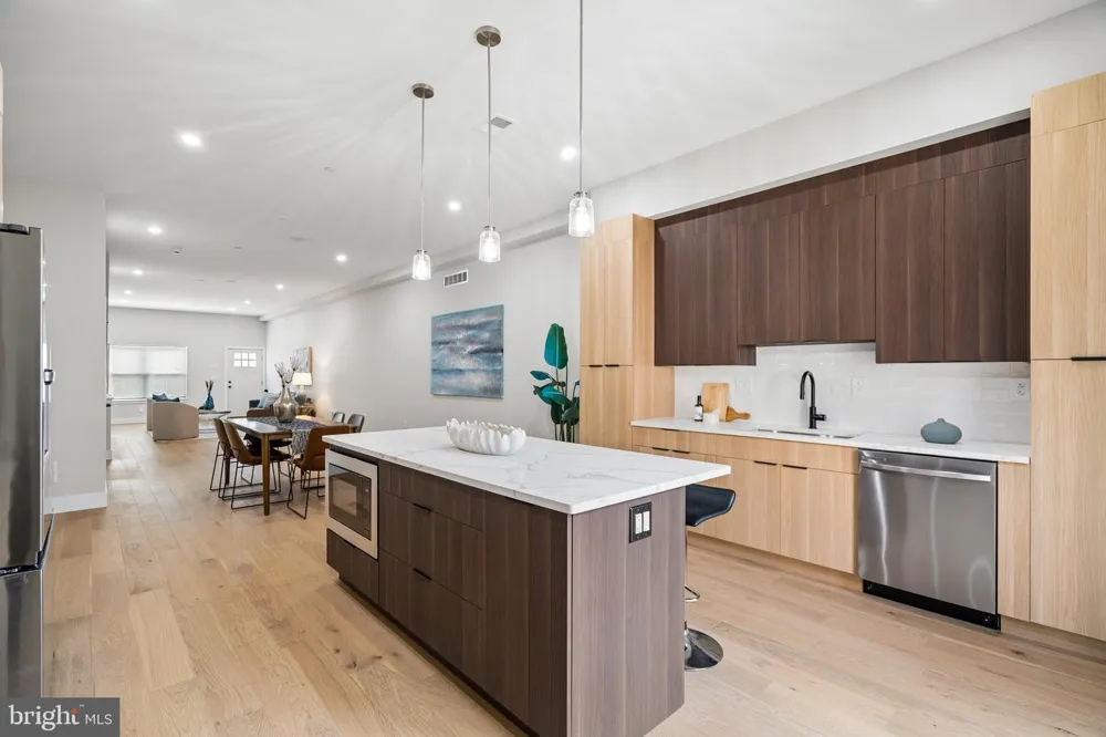 609 E LOCUST AVENUE Philadelphia, PA 19144