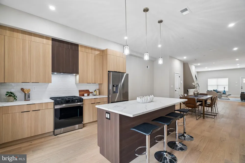 609 E LOCUST AVENUE Philadelphia, PA 19144