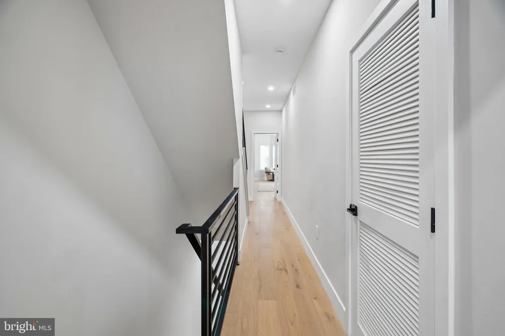 609 E LOCUST AVENUE Philadelphia, PA 19144