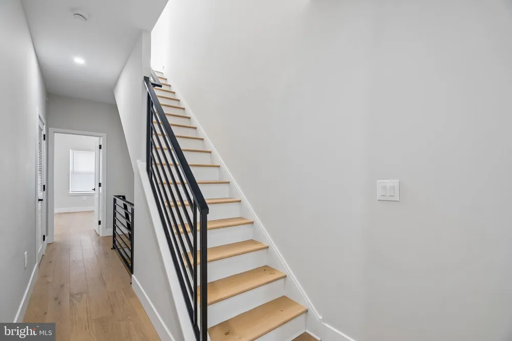 609 E LOCUST AVENUE Philadelphia, PA 19144