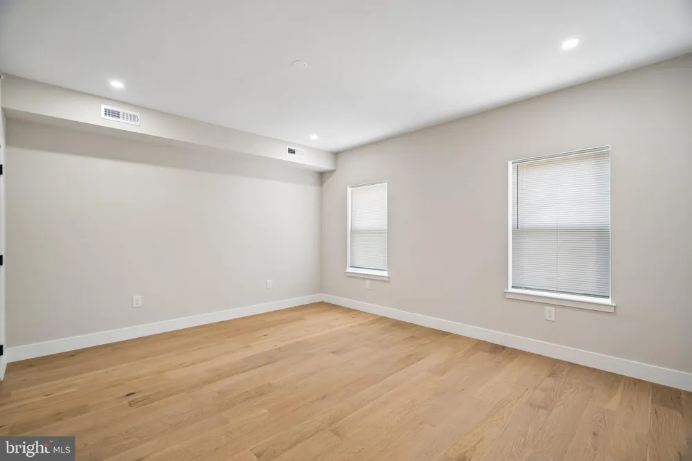 609 E LOCUST AVENUE Philadelphia, PA 19144
