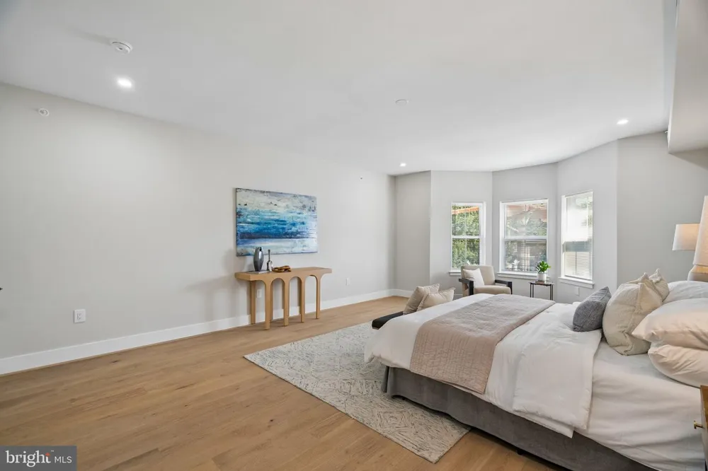 609 E LOCUST AVENUE Philadelphia, PA 19144