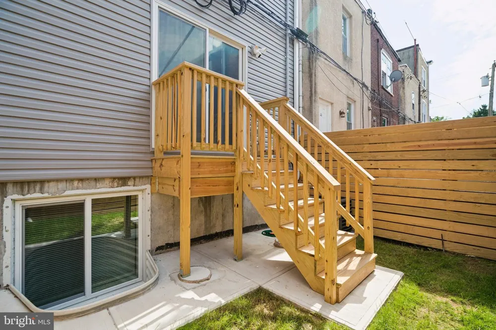 609 E LOCUST AVENUE Philadelphia, PA 19144