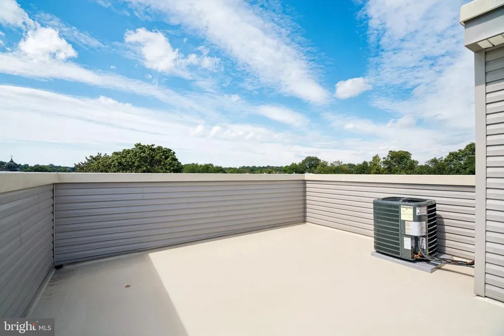 609 E LOCUST AVENUE Philadelphia, PA 19144