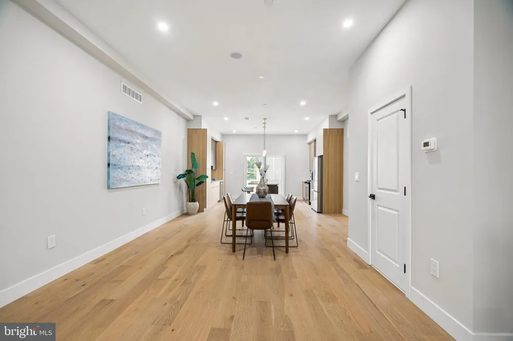 609 E LOCUST AVENUE Philadelphia, PA 19144