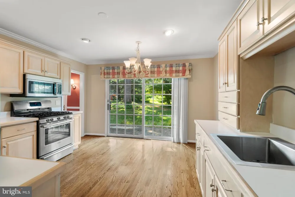 1560 GREENLAWN ROAD Paoli, PA 19301