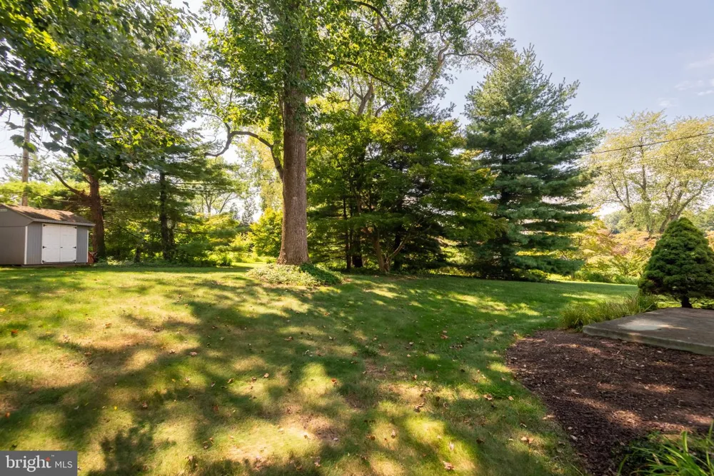 1560 GREENLAWN ROAD Paoli, PA 19301