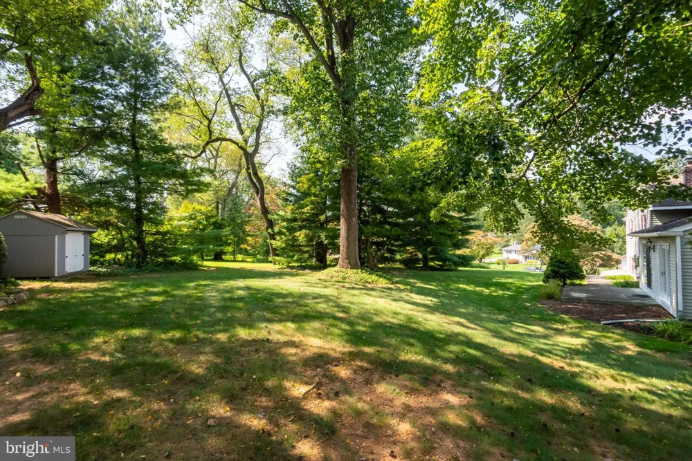 1560 GREENLAWN ROAD Paoli, PA 19301